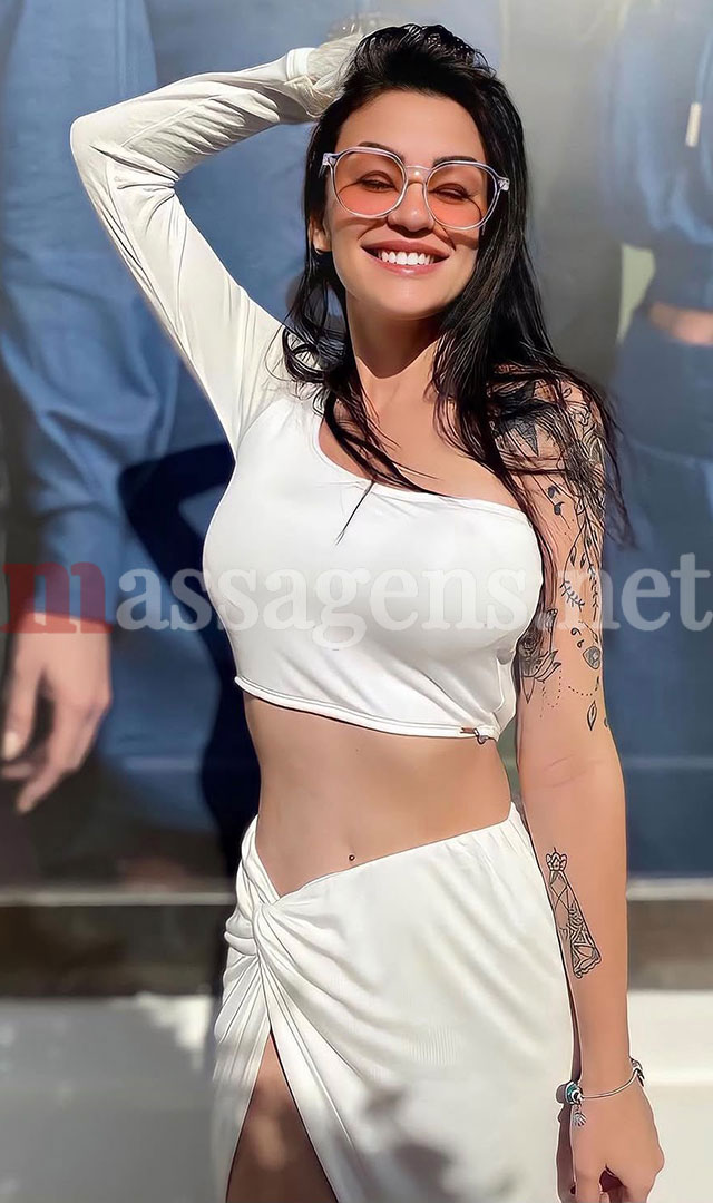 Foto vertical Massagista Any Tantric