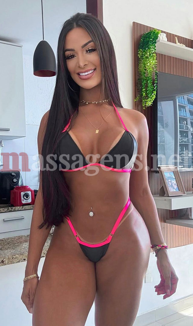 Foto vertical Acompanhante Bianca Andrade
