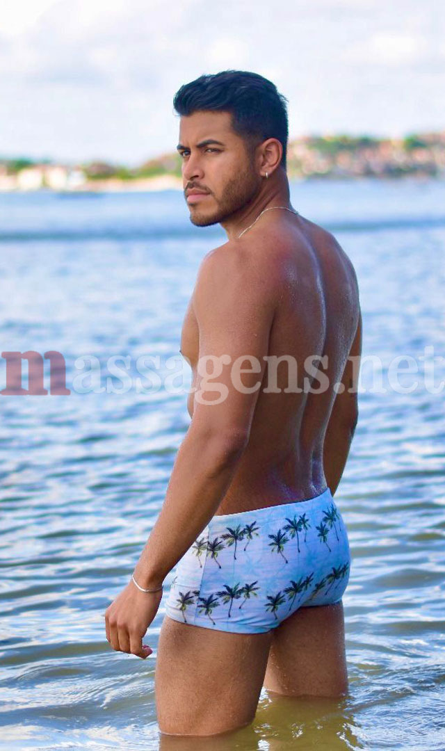 Foto vertical Massagista Bruno