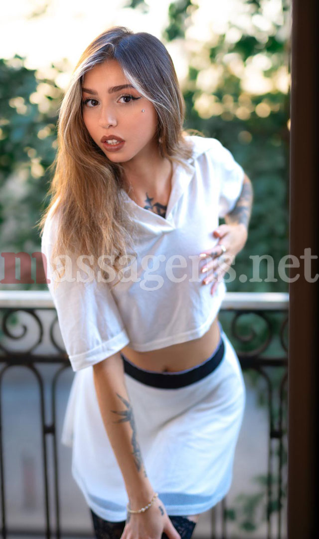 Foto vertical Massagista Giulia