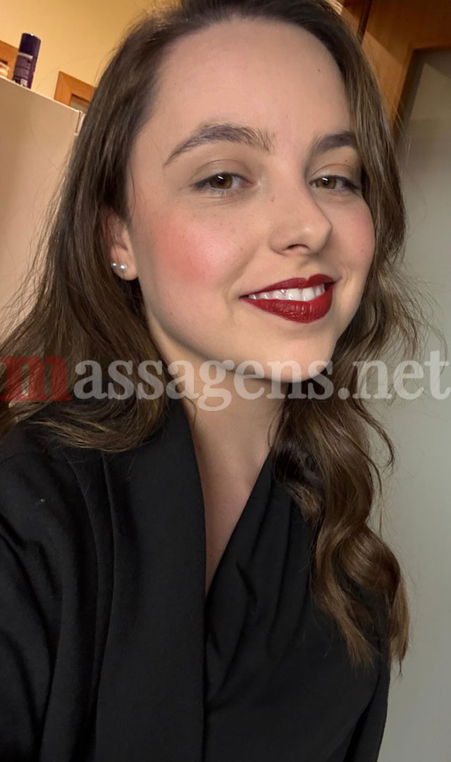 Foto vertical Massagista Isa