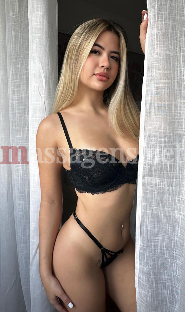 Foto vertical Massagista Lorena Tantric