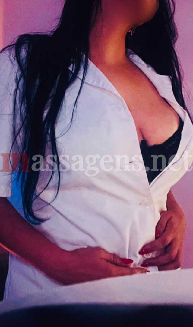 Foto vertical Massagista Márcia Crato