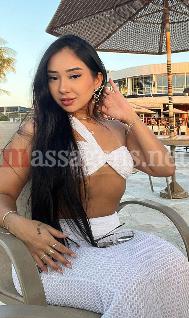 Foto vertical Massagista Noa