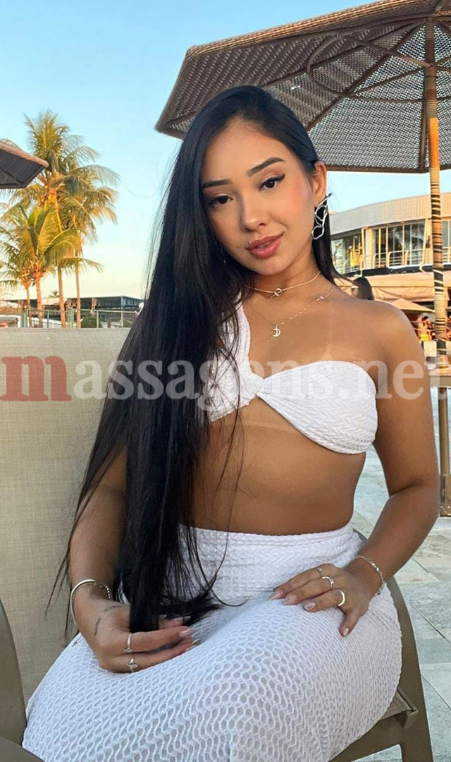 Foto vertical Massagista Noa