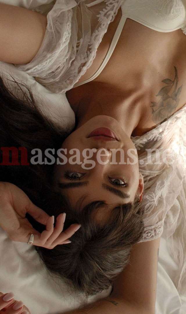 Foto vertical Massagista Pérola Tantric