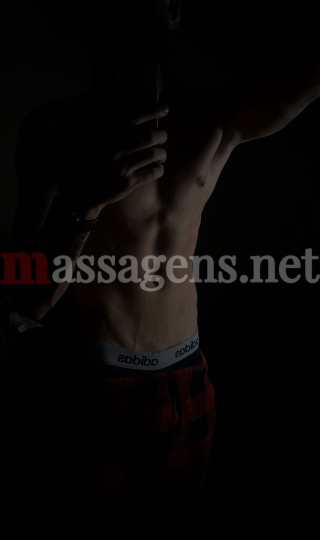 Foto vertical Massagista Ruan