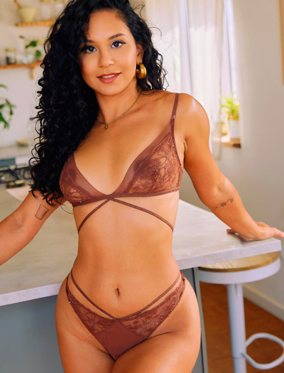 Anúncio {"id":2,"nome":"Massagista","slug":"massagista","created_at":"2022-10-17T08:24:27.000000Z","updated_at":"2022-10-17T08:24:27.000000Z"} Maitê