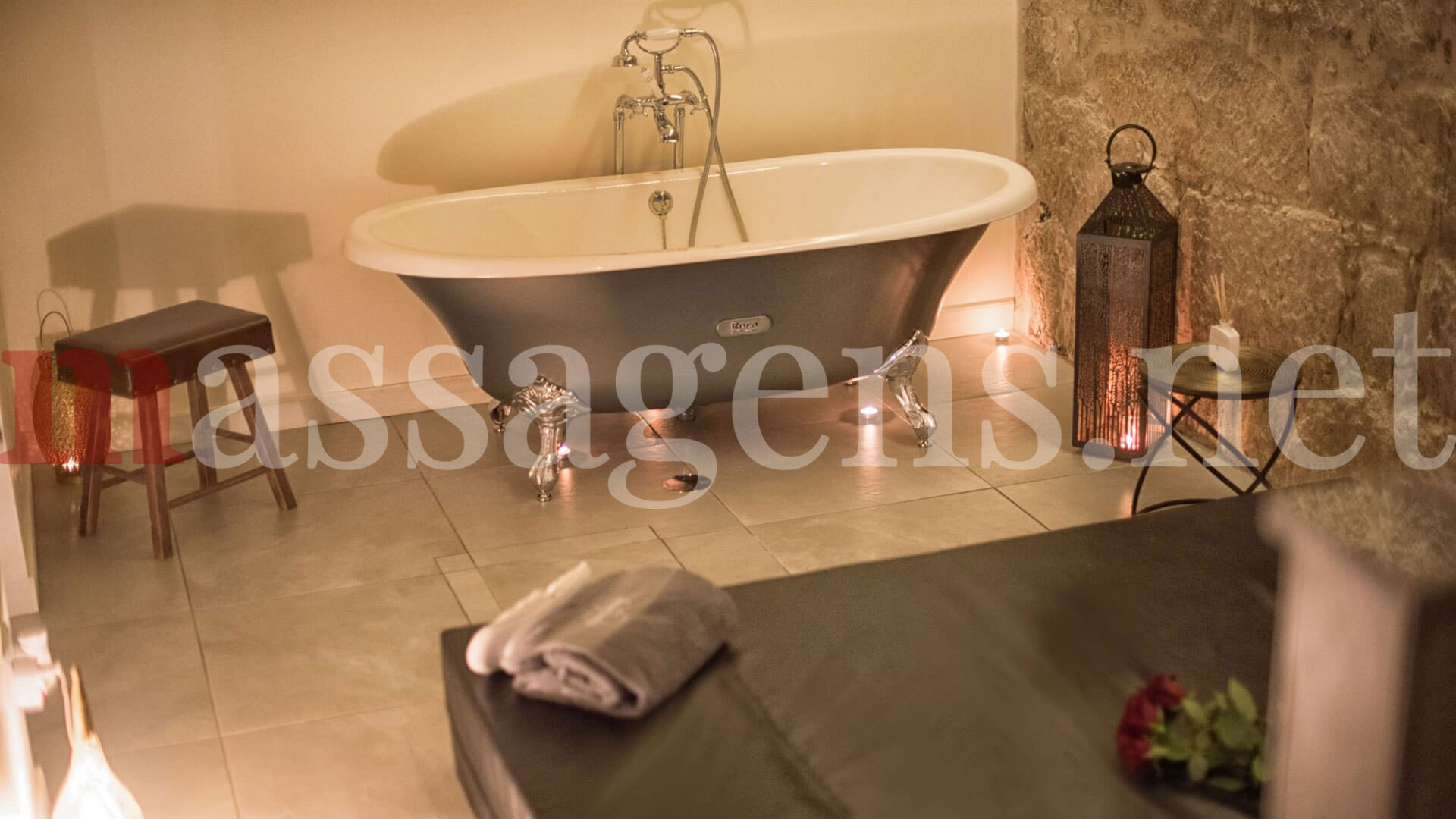 Poster Massagista Instalações